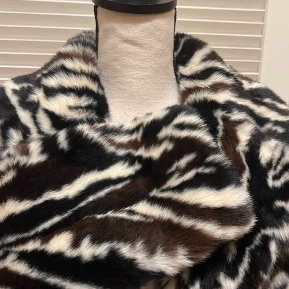 Stella + Lorenzo Plush Coat in Zebra Print, Size XSmall - Picture 8 of 16